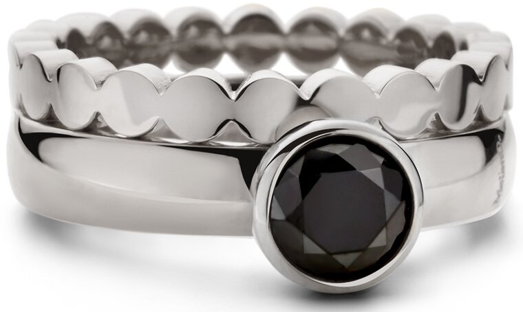 Melano zilverkleurige ringen met zwart steentje